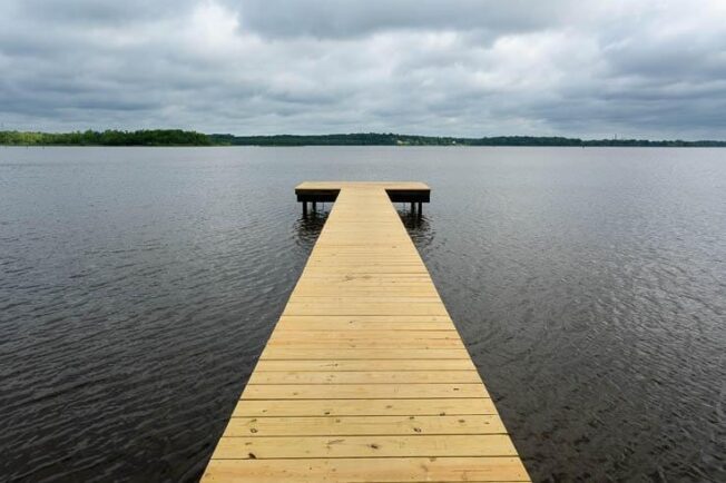 A dock stretched out into the water.